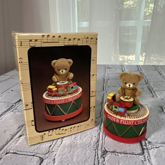 Baby's 1st Christmas 1981 ENESCO, Music Box, Bear, Train CirclingTop - Picture 1 of 15